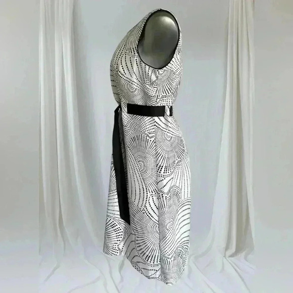 ✅Women’s White  Satin Printed Sleeveless Dress - Picture 5 of 10